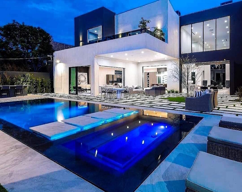 Swimming Pool Contractor